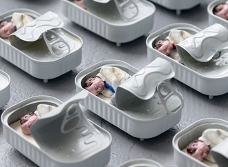 
                                                            isaac cordal2