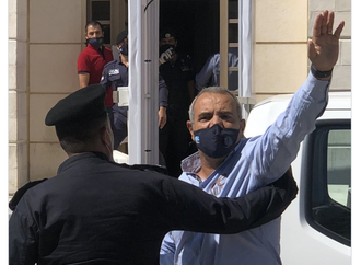 بازداشت عماد حجاج به دلیل کشیدن بن زاید
